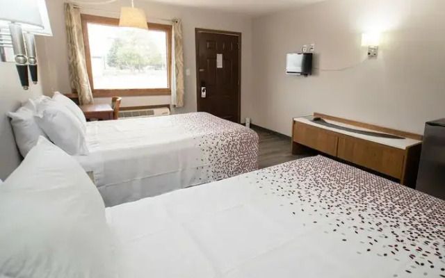 Reina Victoria Suites & Towers