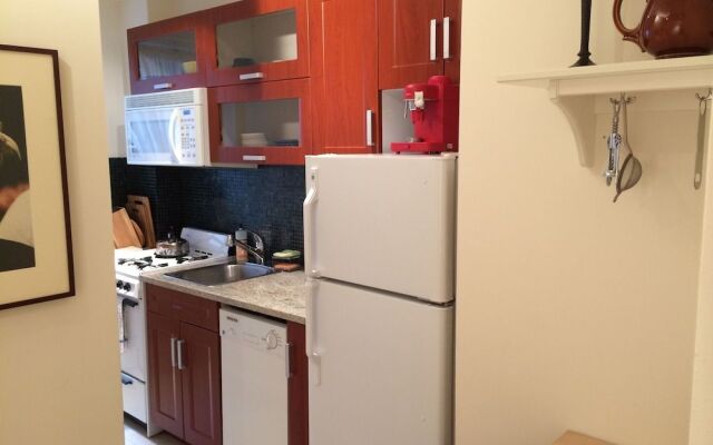 Lincoln Center Apartments