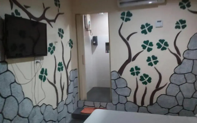 Golden Leaf Boutique Hotel