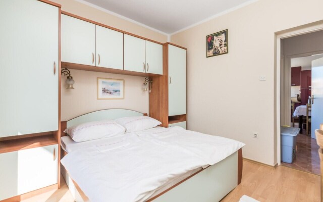 Amazing Apartment in Supetarska Draga With Sauna, Wifi and 1 Bedrooms