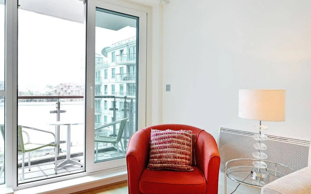 St George Wharf Apartments