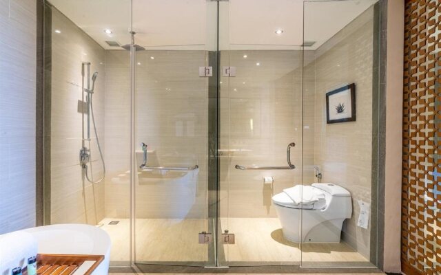 Vouk Hotel & Suites