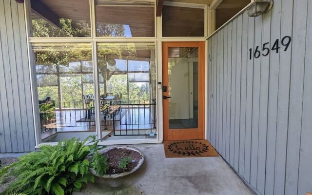 Seattle Vacation Home - Lake Forest Park