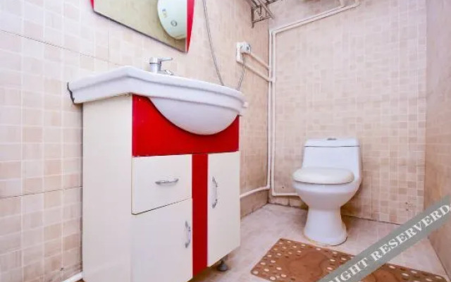 Week 8 Express Hotel (Yancheng High Speed Railway Station)