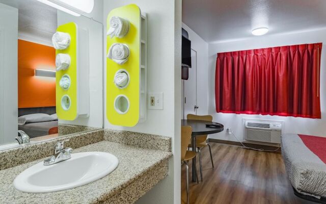 Motel 6 Gresham