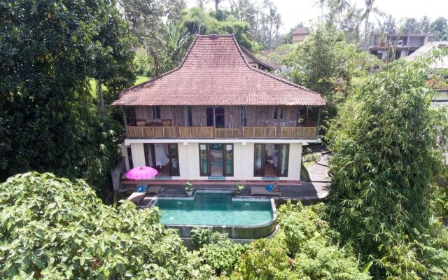 Villa Awang Awang