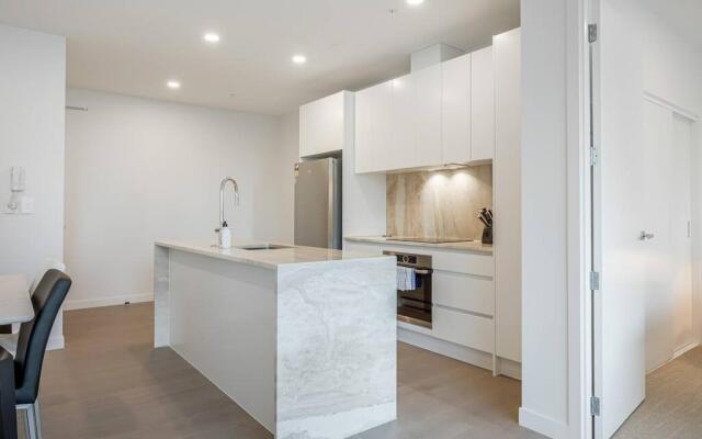 Modern Bright Central Apartment