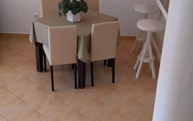 Ivano - 90m to the Beach - A1