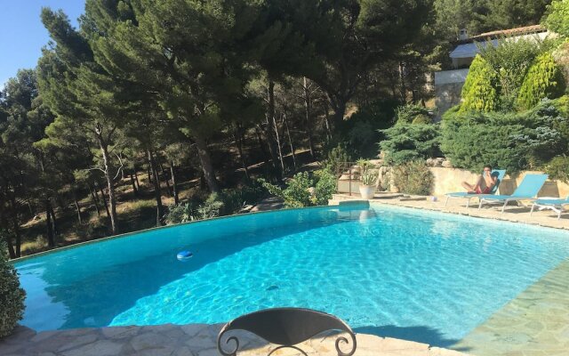 Villa With 3 Bedrooms in Septèmes-les-vallons, With Private Pool, Encl