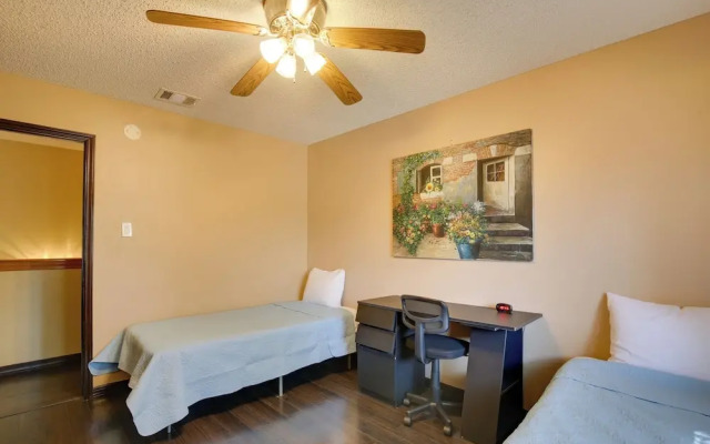 Family-friendly San Antonio Abode w/ Patio!