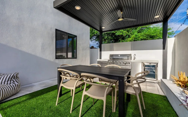 The Carlisle Experience 4 Showers Heated Pool