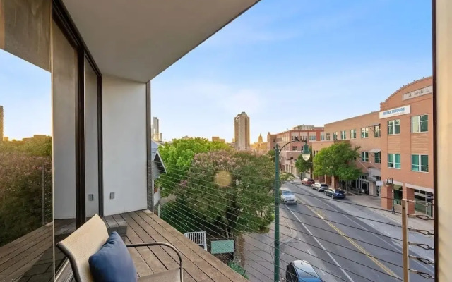 2BR Designer Condo East Downtown Austin
