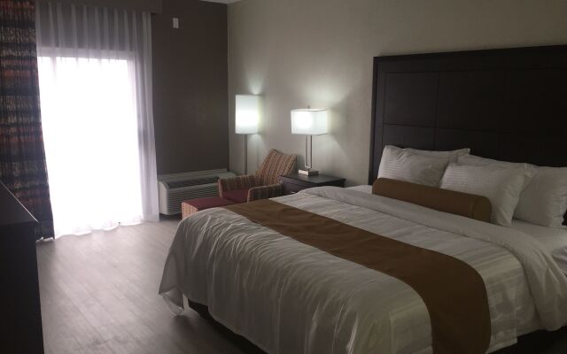 Orangewood Inn & Suites Kansas City Airport