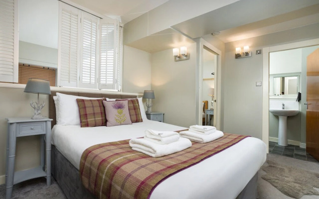Nicolson Apartments