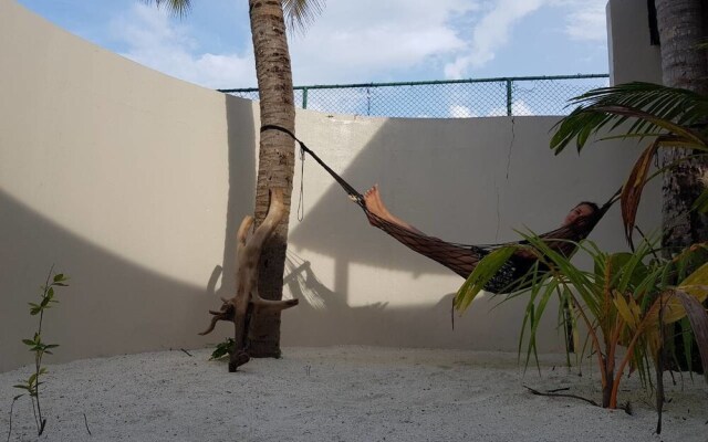 Omadhoo Inn