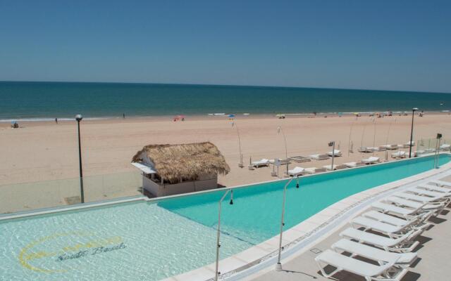 On Hotels Oceanfront - Adults Only