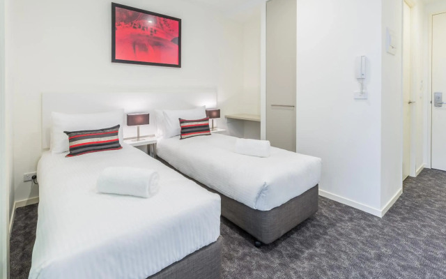 City Edge Box Hill Apartment Hotel