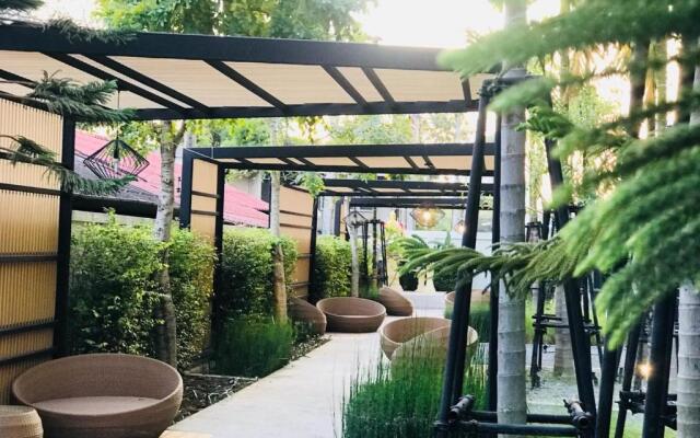 Astra Suites Central