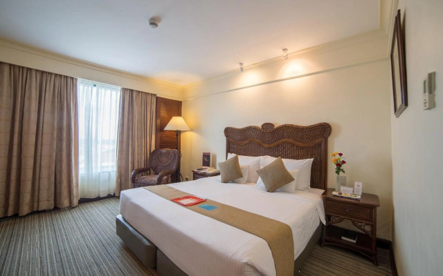 Waterfront Airport Hotel & Casino