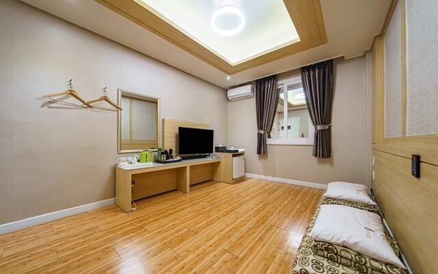 Mokpo 1beonji Hotel