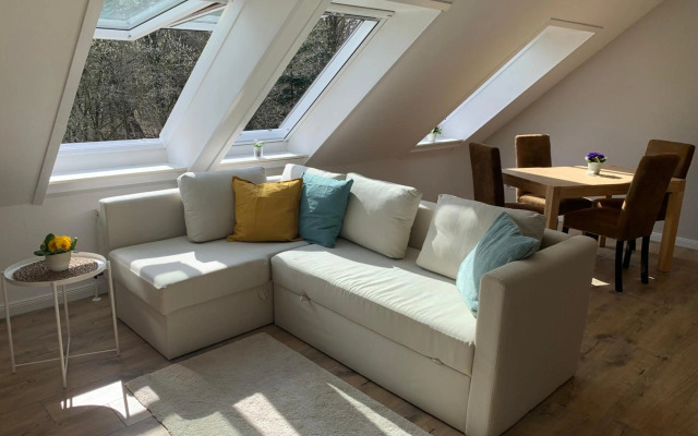 Sonniges Stadt-Apartment in ruhiger Parklage