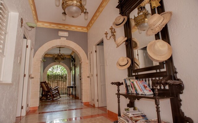 Great Colonial House