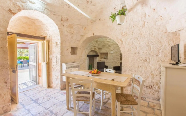 Trullo del Mandarino con piscina