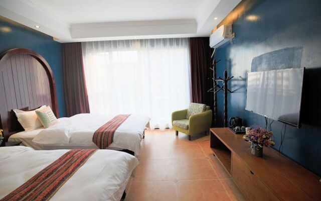 The Time On the Cloud Theme Inn