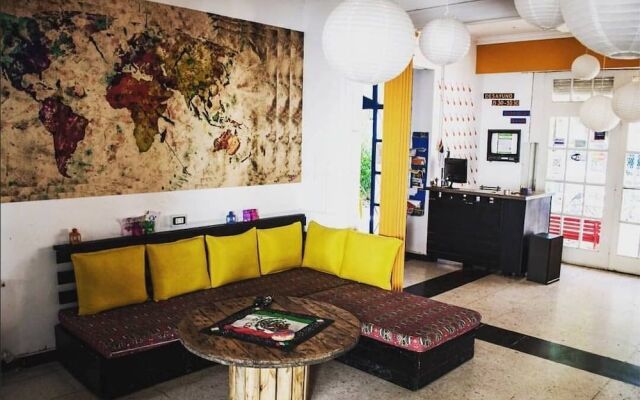 Ananta Hostel & Bar