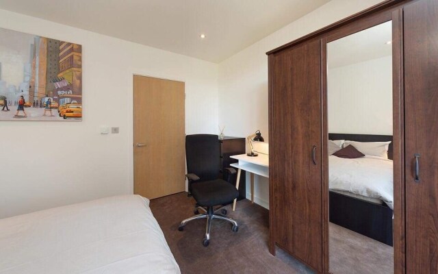 Modern Two Bedroom Two Bathroom Flat