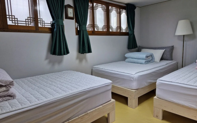 Leedo Hanok