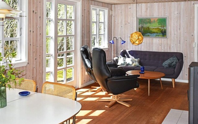 Rustic Holiday Home in Hemmet near Fjord