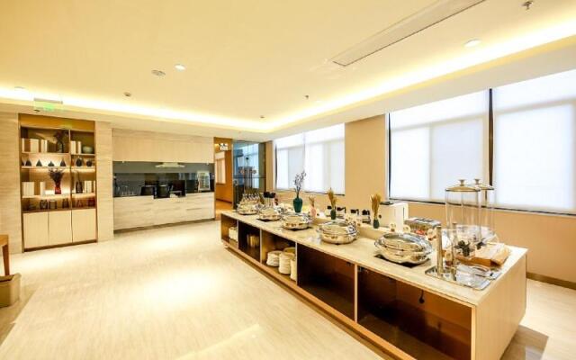 Ji Hotel (Nantong Dongjing International)