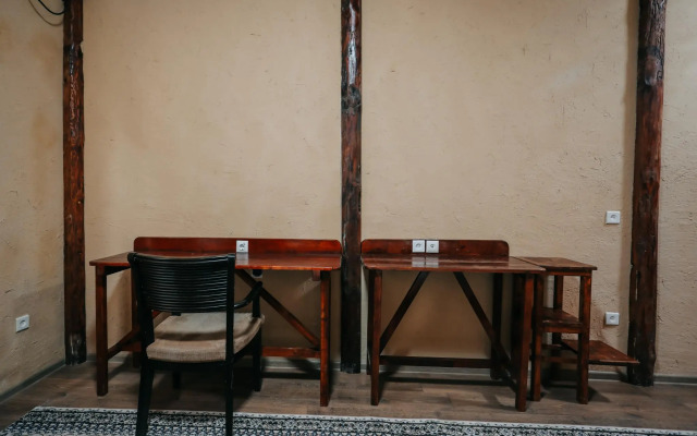 Sultan Kyzyl-Kia (Султан Кызыл-Кия)