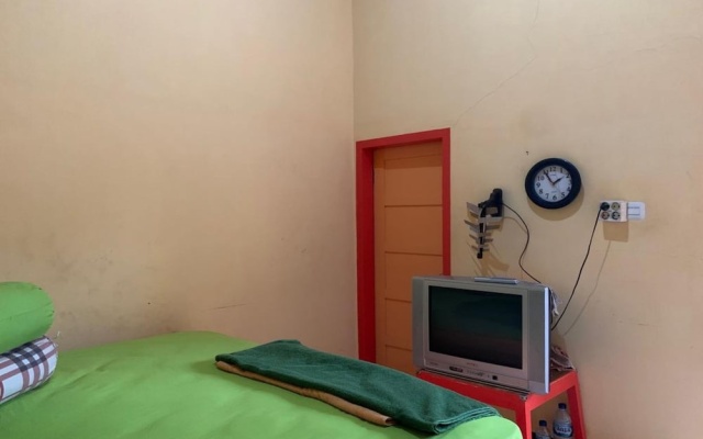 Hotel O Wisma Rima Melati – Guest Rooms – Paitana