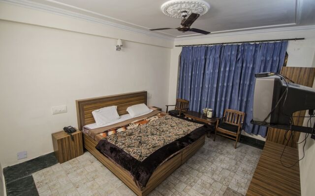 WOWSTAYZ Hotel Sahiwa