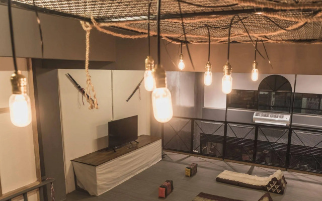 Sleepaholic Hostel