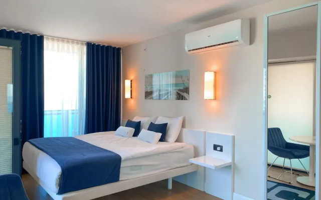 Seaside VIP40