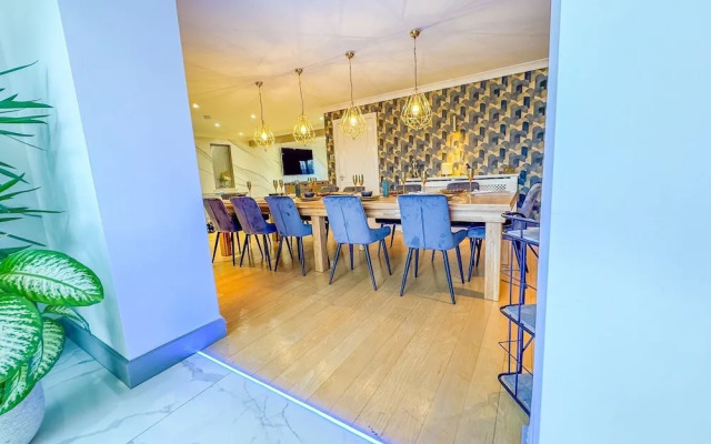 The Firs Luxury Home