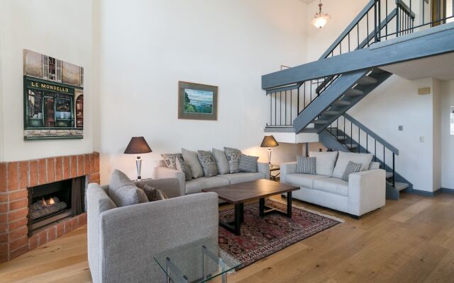 Harborside House in Oxnard by RedAwning