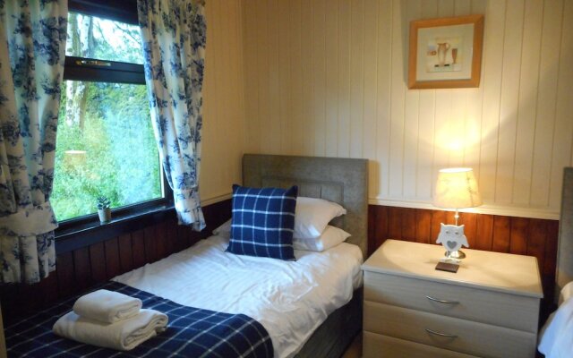 Birch Lodge 22 With Hot Tub, Newton Stewart