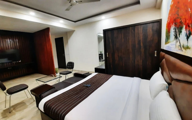 Hotel Sai Village Cyber Park