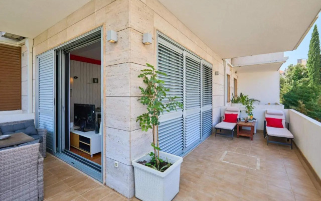 The Monroe - Stylish 2 BD Apartment In Villa Orsan