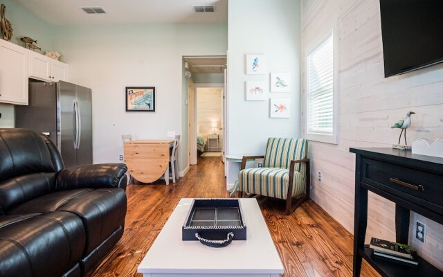 Turquoise Treehouse 2 Bedroom Home