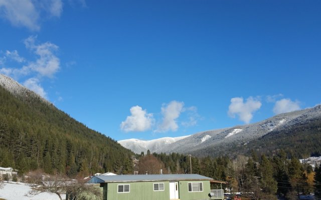 Blacktail Ridge Lodge & RV