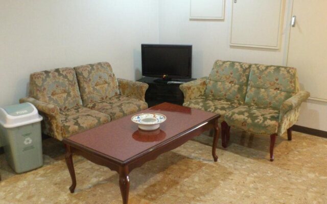 Business Hotel Plum Field