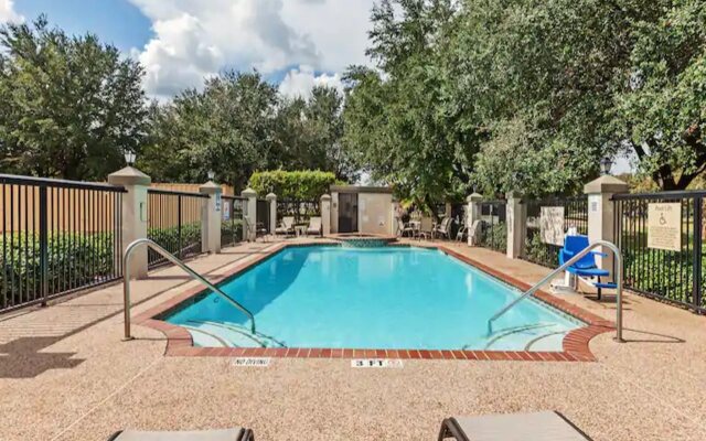 Champions Club and Hotel, Houston Westchase