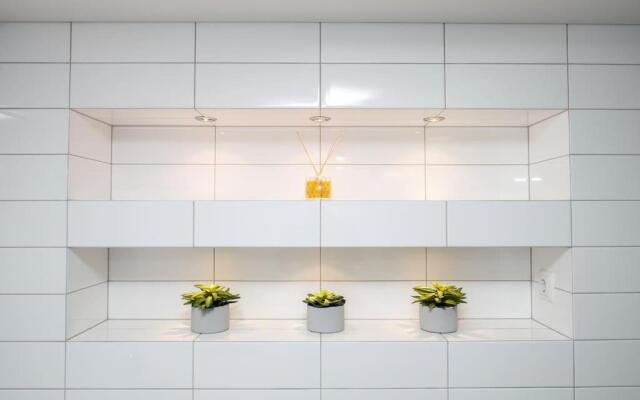 #stayhere - Spacious Luxury Town Hall 3BDR Apartment