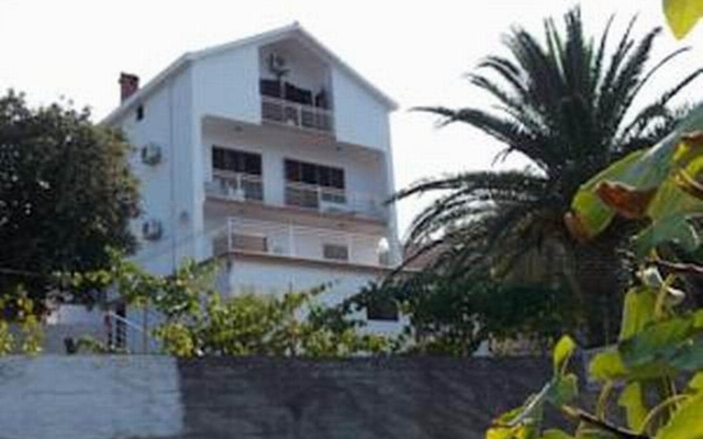 Raviola Apartments