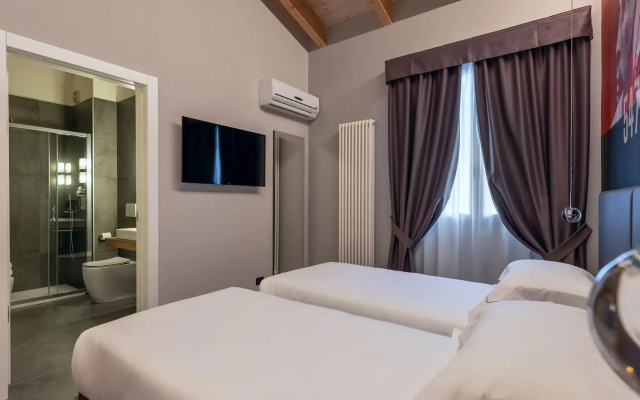Hotel Maranello Village